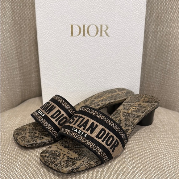 Dior Dway Heeled Sandals - Plan de Paris - Picture 3 of 13